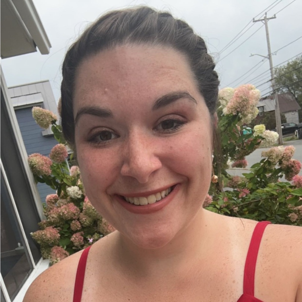 Meet your Posher, Elizabeth